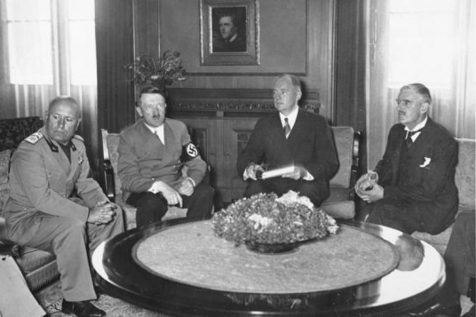 30-septembre-1938-accords-de-munich1_536_358