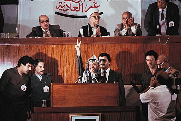 Conseil_national_de_lOLP_Alger_1988