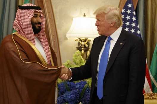 Face aux leaders musulmans, Donald Trump appelle à
