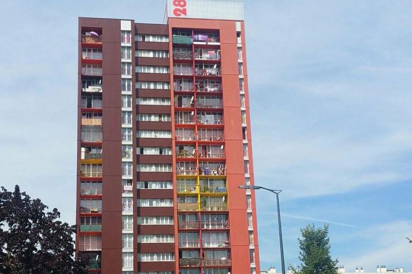 Bobigny : des appartements touchés par des tirs de kalachnikov ! - Jforum