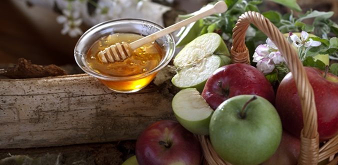 shutterstock_143211505-rosh-hashanah-1[1]