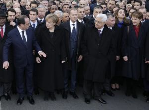 le-president-francois-hollande-la-chancelliere-allemande-ang_1903260