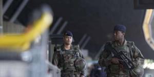 quelque-10-500-militaires-ont-notamment-ete-deployes-dans-le_2452339_800x400
