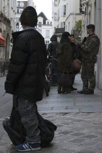 vigipirate_soldats_militaires_ecole_enfants_juifs_paris_0