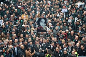 4577712_5_0d44_manifestation-contre-les-violences-faites-aux_d7f63fbe845e87eed472e3b11dd1443b