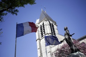 villejuif-un-attentat-dejoue-une-jeune-femme-tuee-direct_2336263_660x440