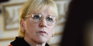 Photo-de-l-enfant-syrien-noye-une-ministre-suedoise-en-larmes