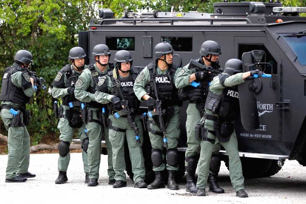 police-swat-team-1024x661_986_657